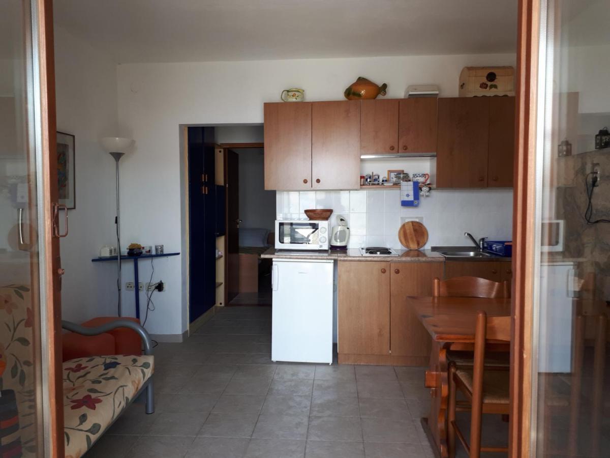Apartmani Sikic 메타이나 외부 사진