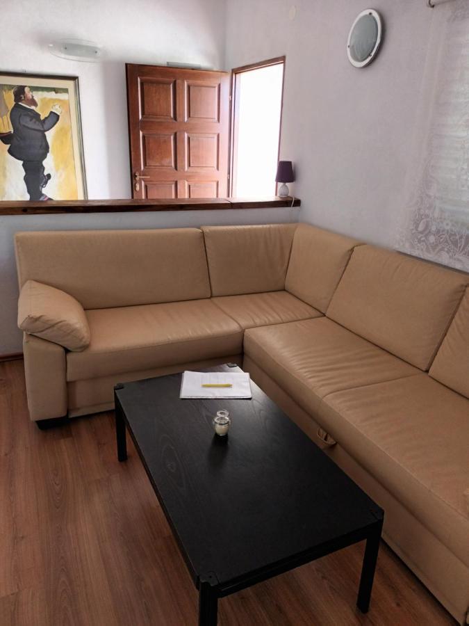 Apartmani Sikic 메타이나 외부 사진