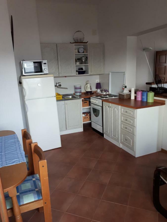 Apartmani Sikic 메타이나 외부 사진